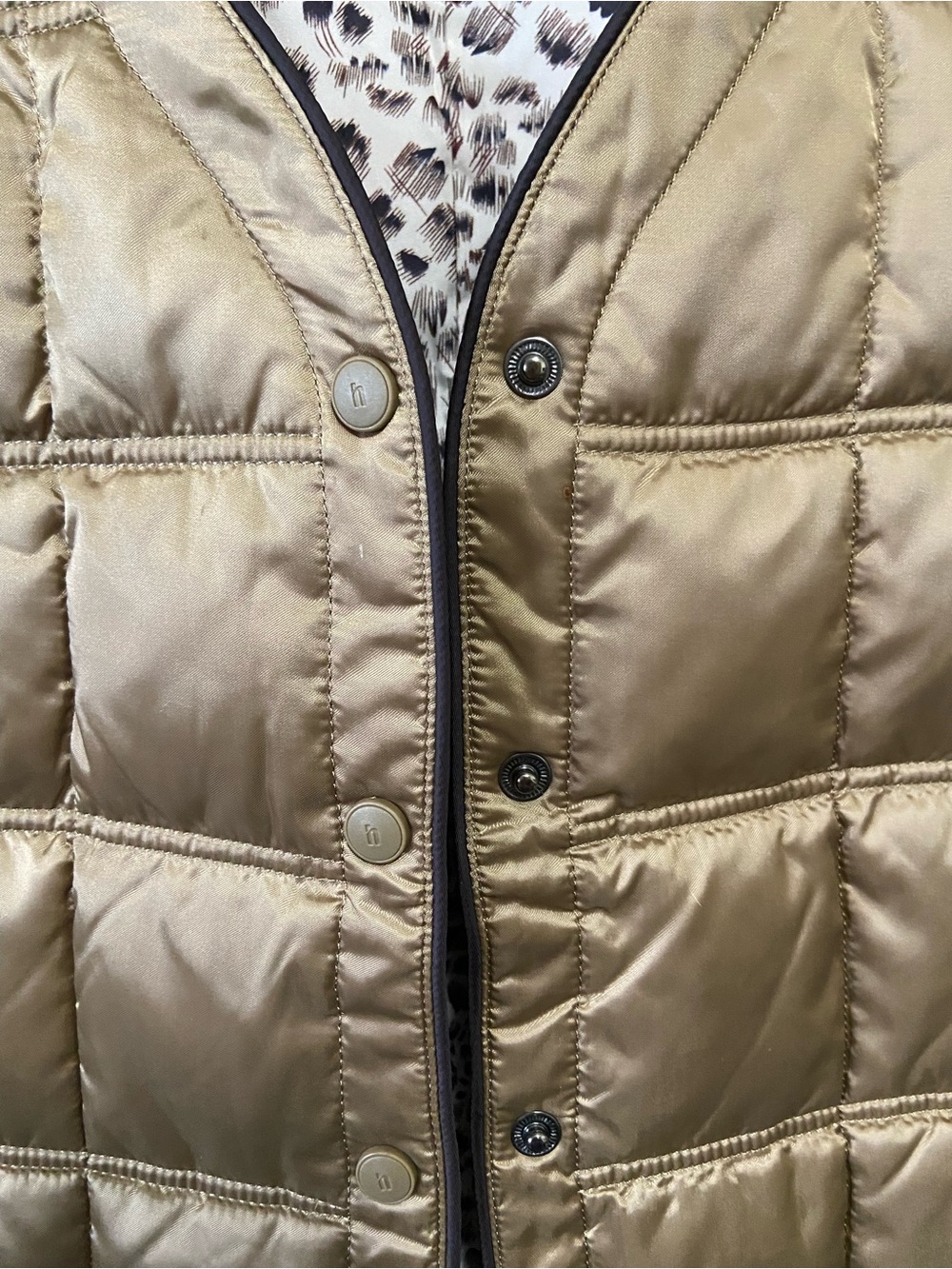 Quilted Gold Vest Size XL - Picture 5 of 12